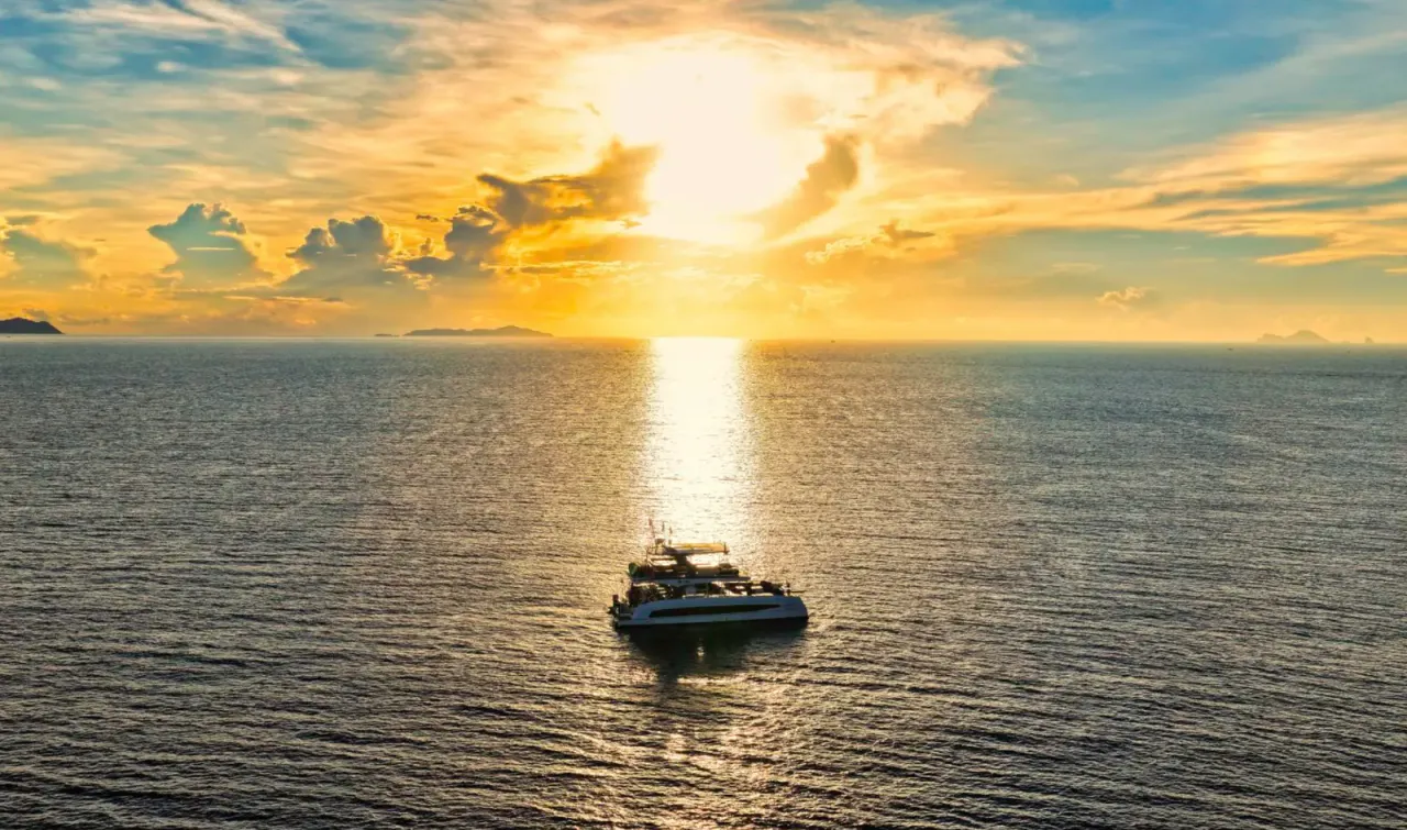 Marmoris yacht at sea