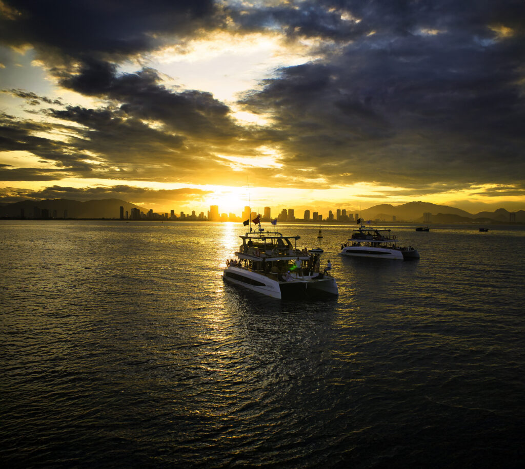 Nha Trang Sunset Yacht Cruise