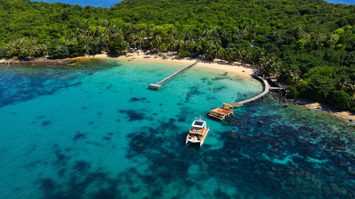 Yacht Tour in Phu Quoc: Day Cruise or Sunset Cruise?