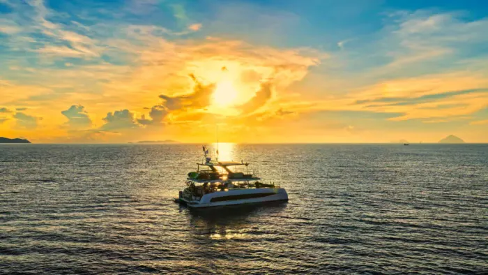 Nha Trang Yacht Tour Prices 2026: Daily Tours, Sunset Cruises and Private Charter